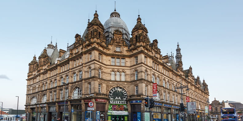  The Entry Of The Leeds City Market