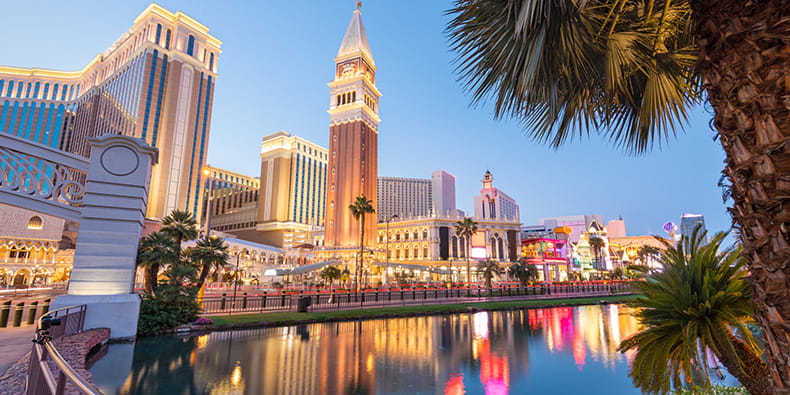 Las Vegas Hotels with a Jacuzzi in Room